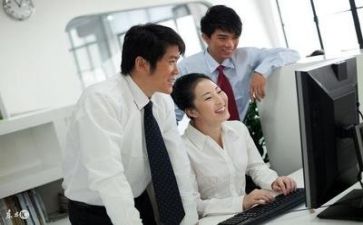 财务出纳的年终总结精选7篇