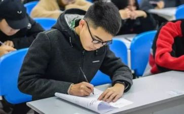 评初级职称的个人述职报告8篇