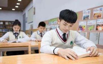 升初一开学感想作文推荐6篇
