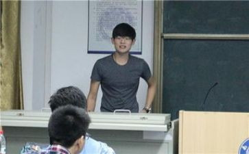 竞选大学班长演讲稿参考8篇