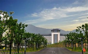 学生大专自我鉴定模板8篇