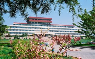 高校年度总结7篇