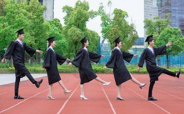 高校招就个人述职报告8篇