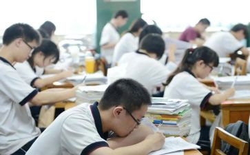 关于青春的作文600字高一7篇
