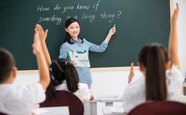 2024年生活老师年终总结7篇