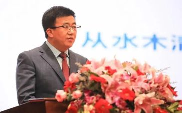 校长年度述职报告精选8篇