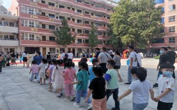 小学述职报告推荐8篇