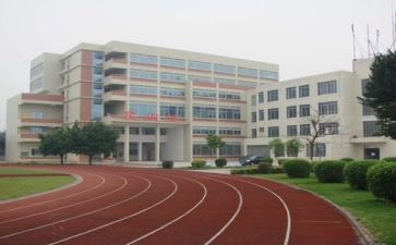 我我们的学校的作文精选7篇