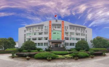 职校毕业自我鉴定8篇